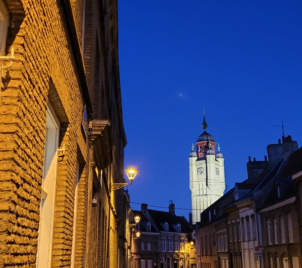 800x600_rue-de-bergues-beffroi-12955 patrimoine berguois.jpg